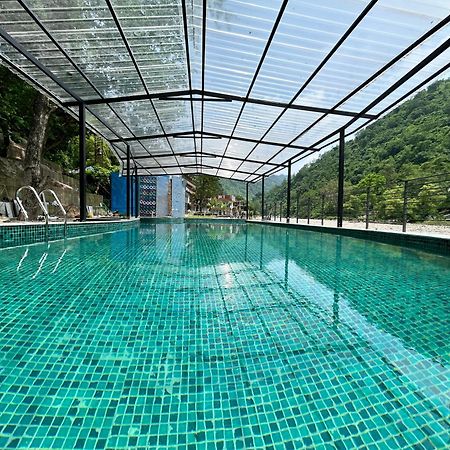 Dls Divine River Resort And Spa, Rishīkesh Екстериор снимка