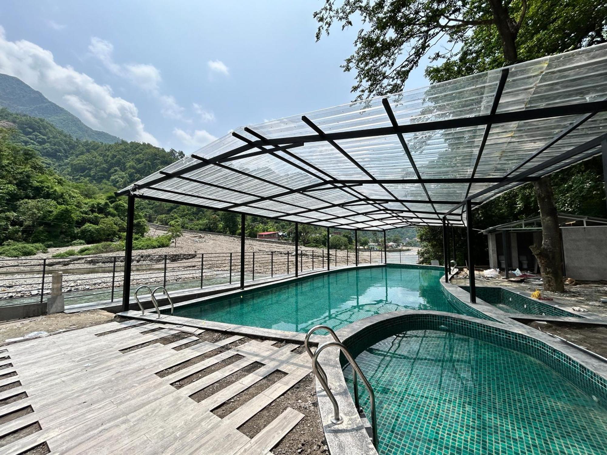 Dls Divine River Resort And Spa, Rishīkesh Екстериор снимка