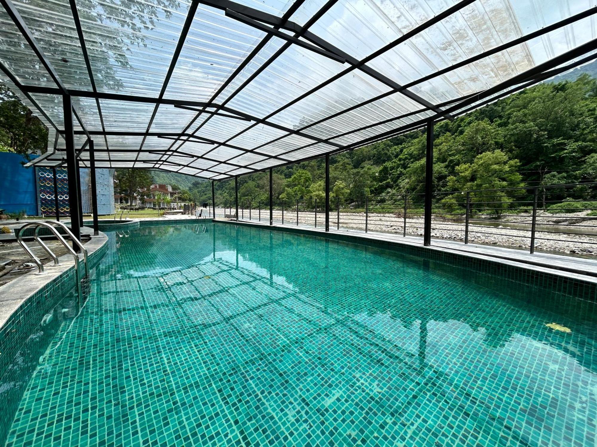 Dls Divine River Resort And Spa, Rishīkesh Екстериор снимка