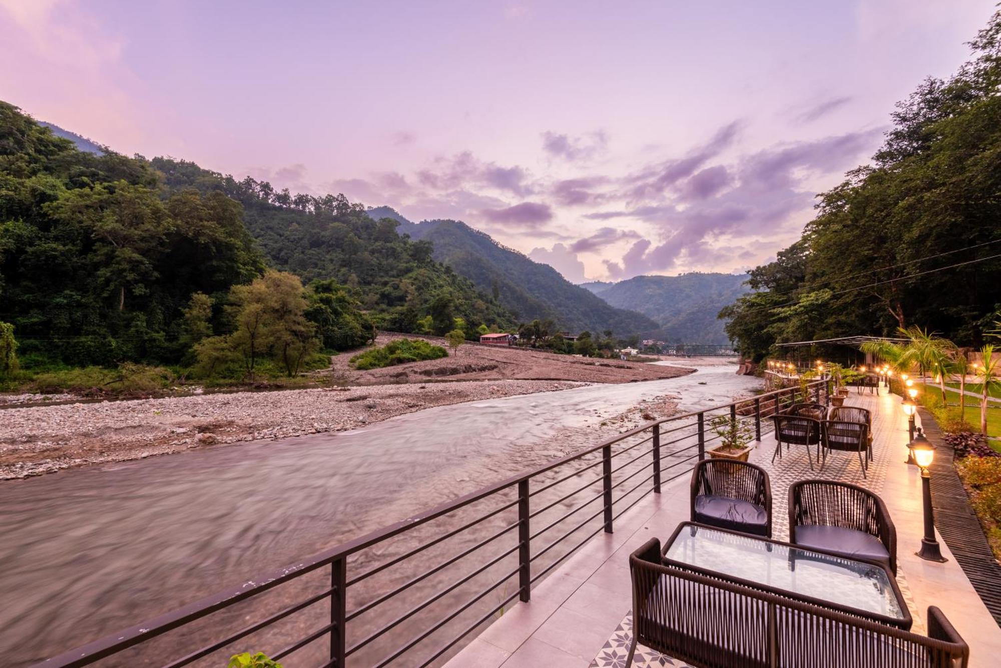 Dls Divine River Resort And Spa, Rishīkesh Екстериор снимка
