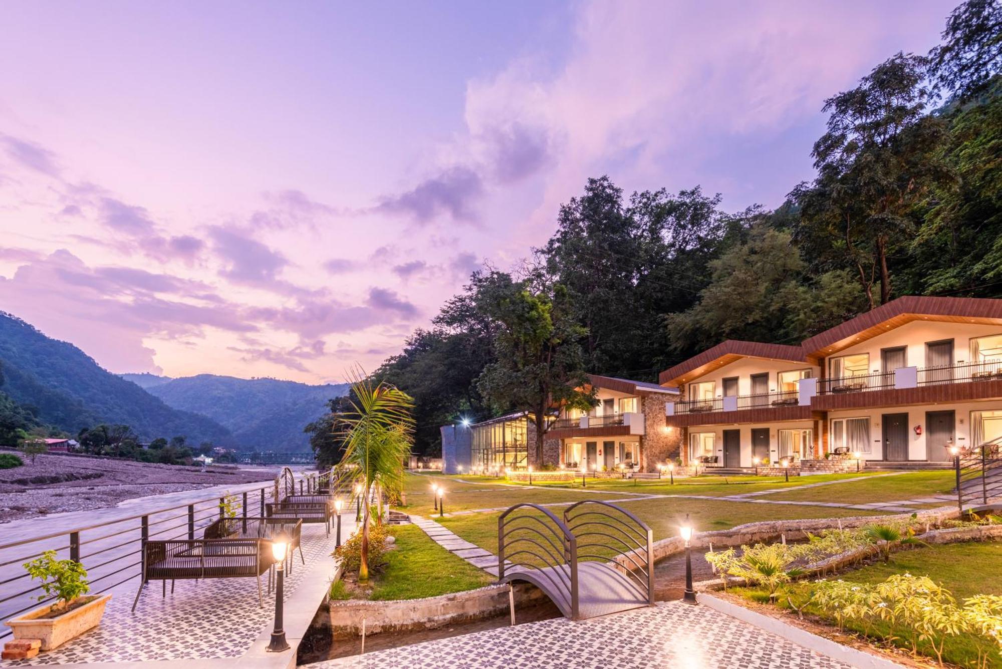 Dls Divine River Resort And Spa, Rishīkesh Екстериор снимка
