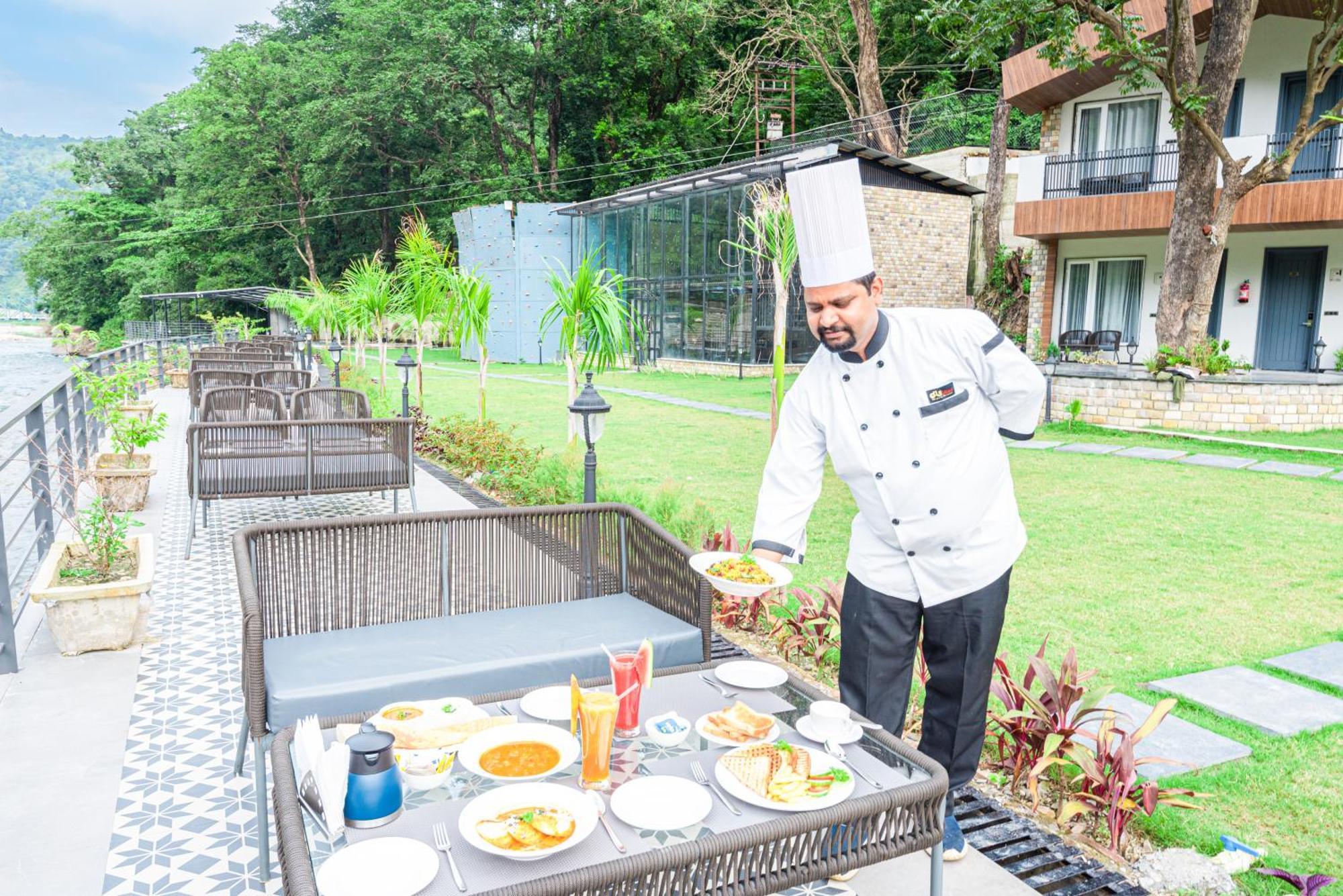 Dls Divine River Resort And Spa, Rishīkesh Екстериор снимка
