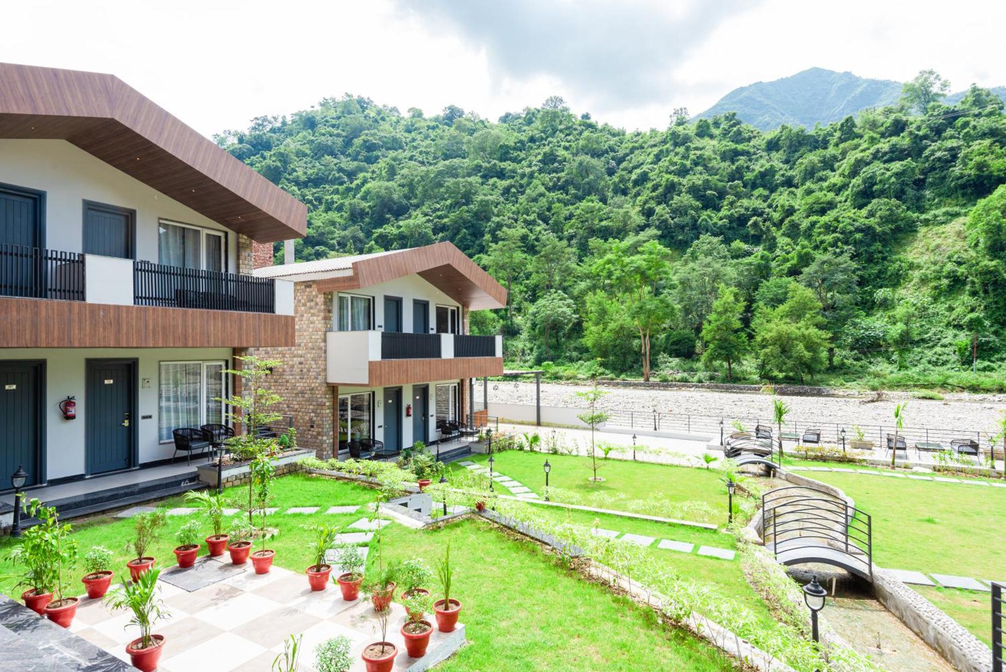 Dls Divine River Resort And Spa, Rishīkesh Екстериор снимка