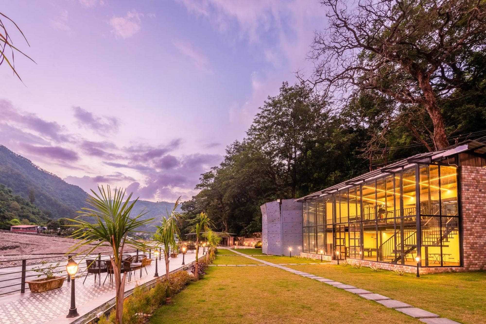 Dls Divine River Resort And Spa, Rishīkesh Екстериор снимка