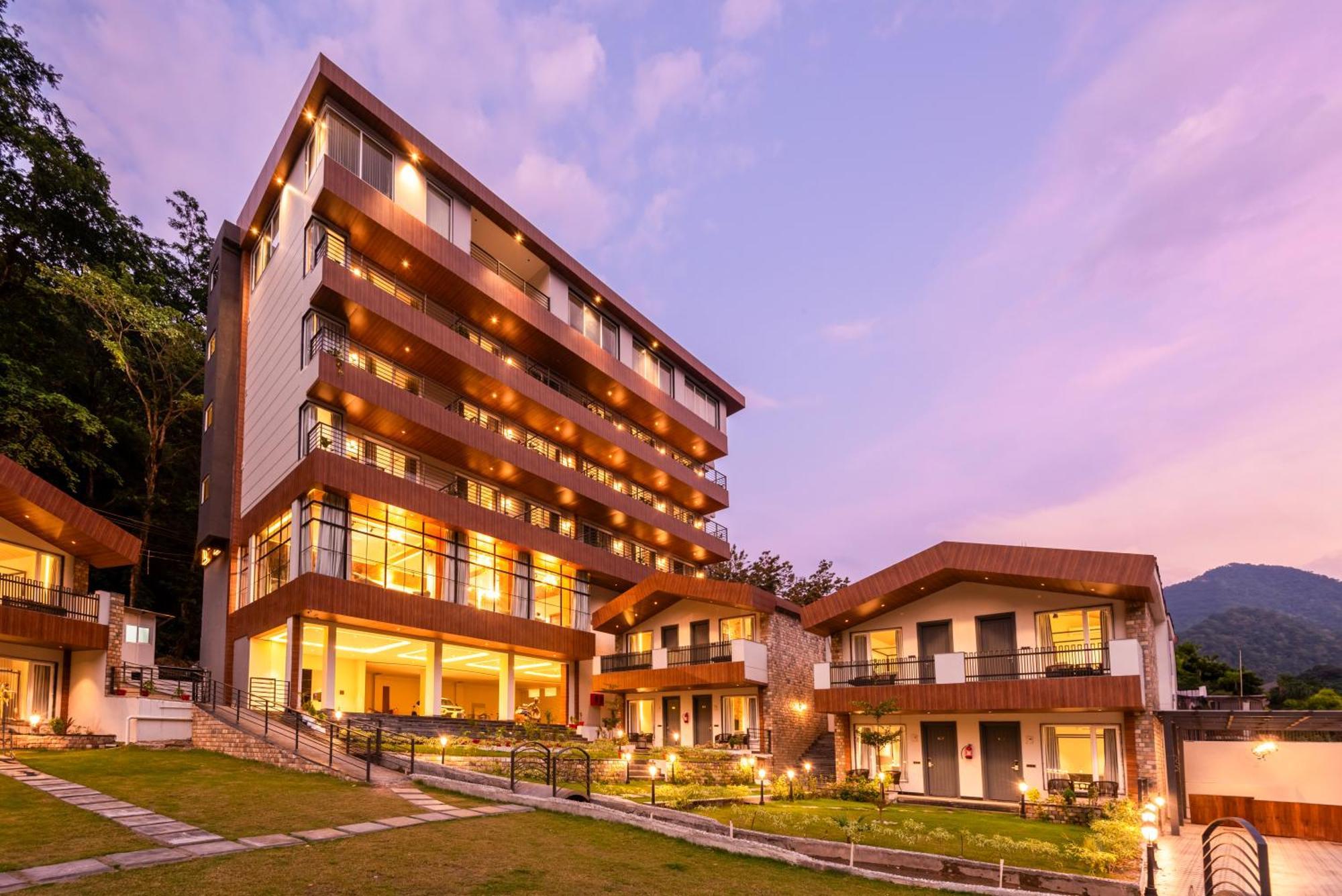Dls Divine River Resort And Spa, Rishīkesh Екстериор снимка