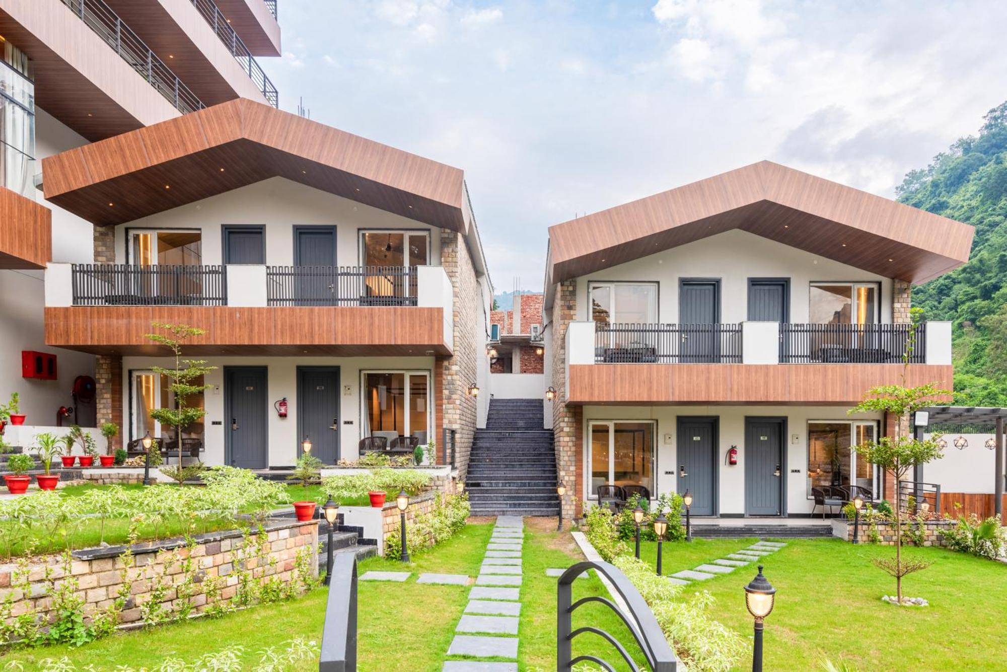 Dls Divine River Resort And Spa, Rishīkesh Екстериор снимка
