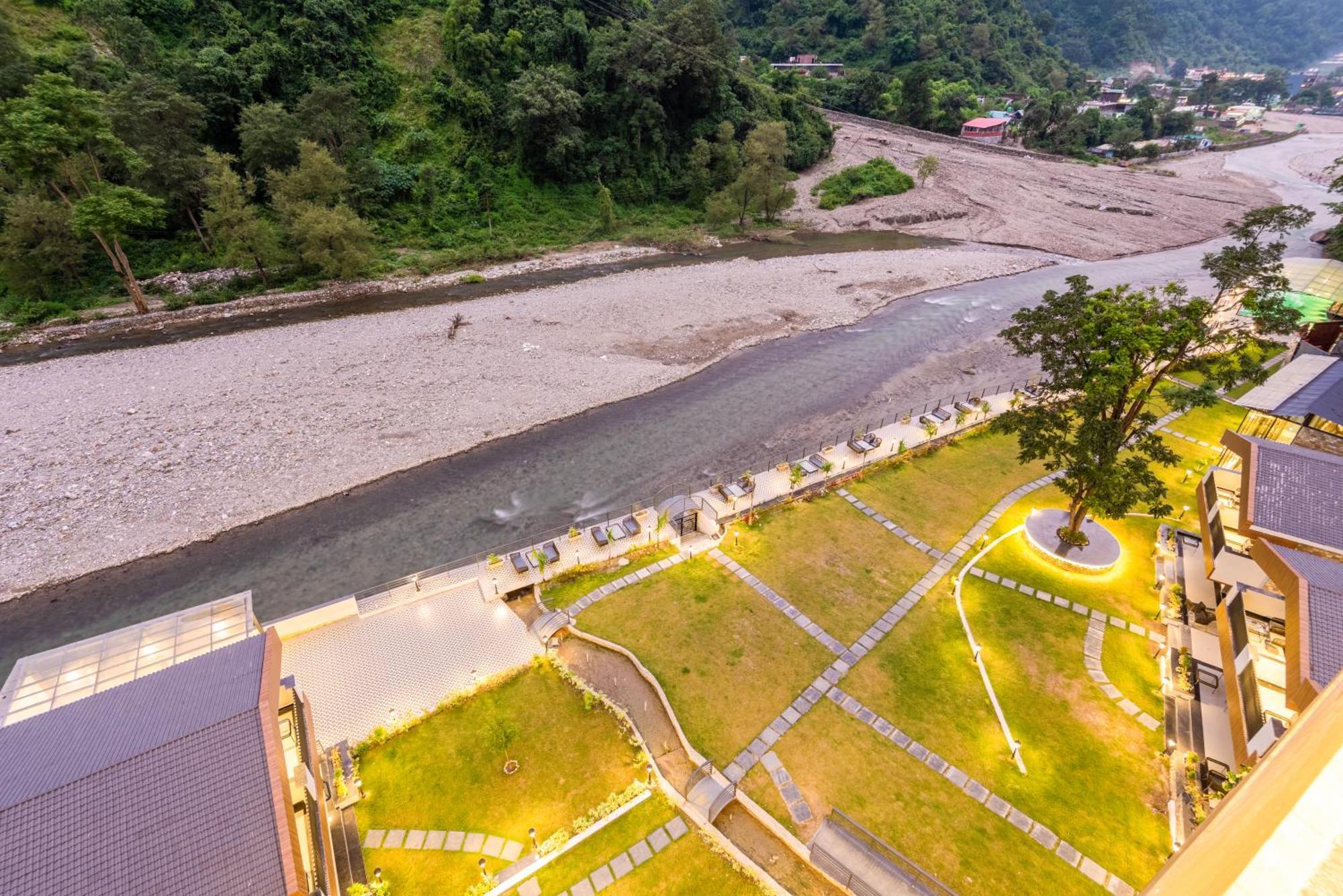 Dls Divine River Resort And Spa, Rishīkesh Екстериор снимка
