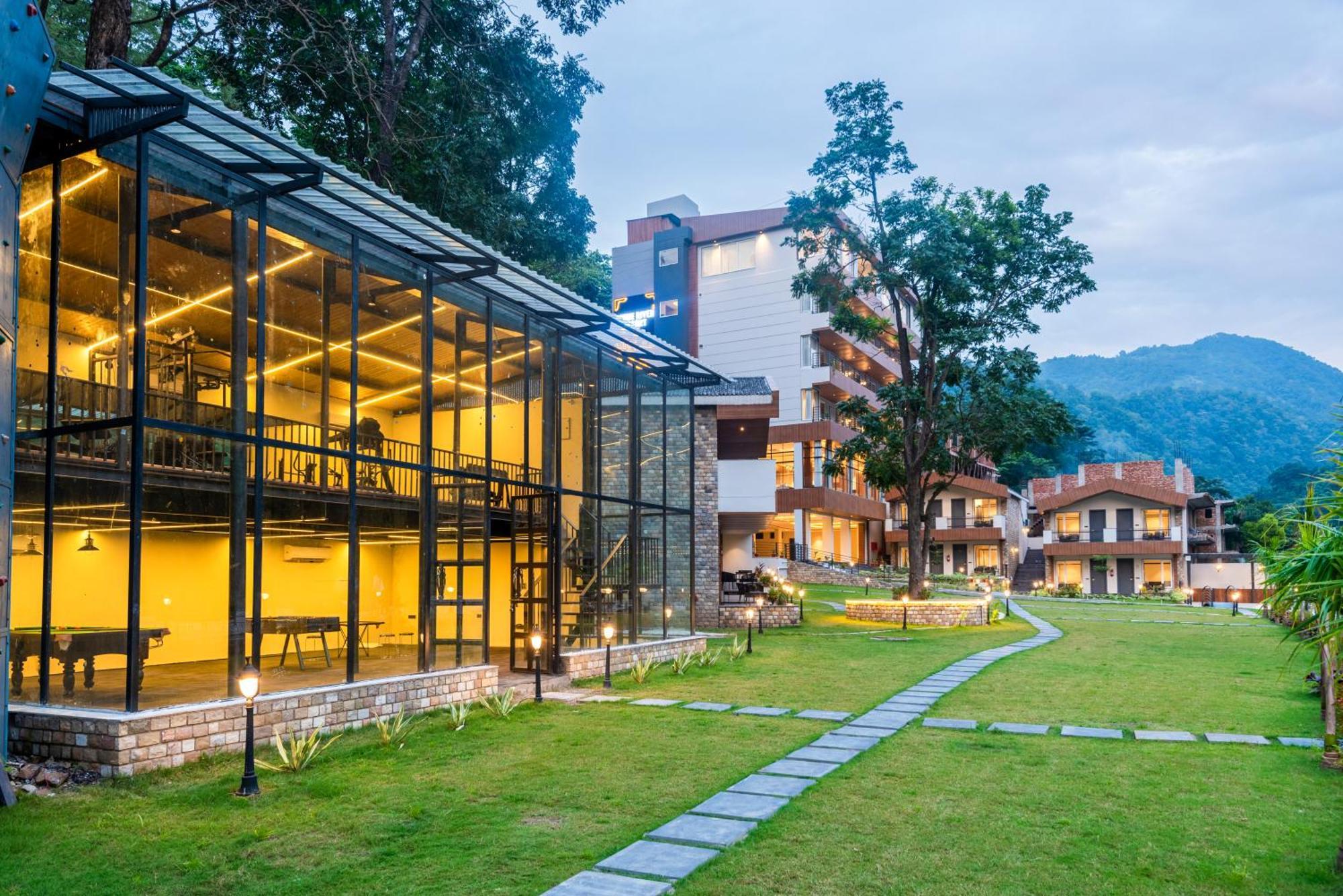 Dls Divine River Resort And Spa, Rishīkesh Екстериор снимка