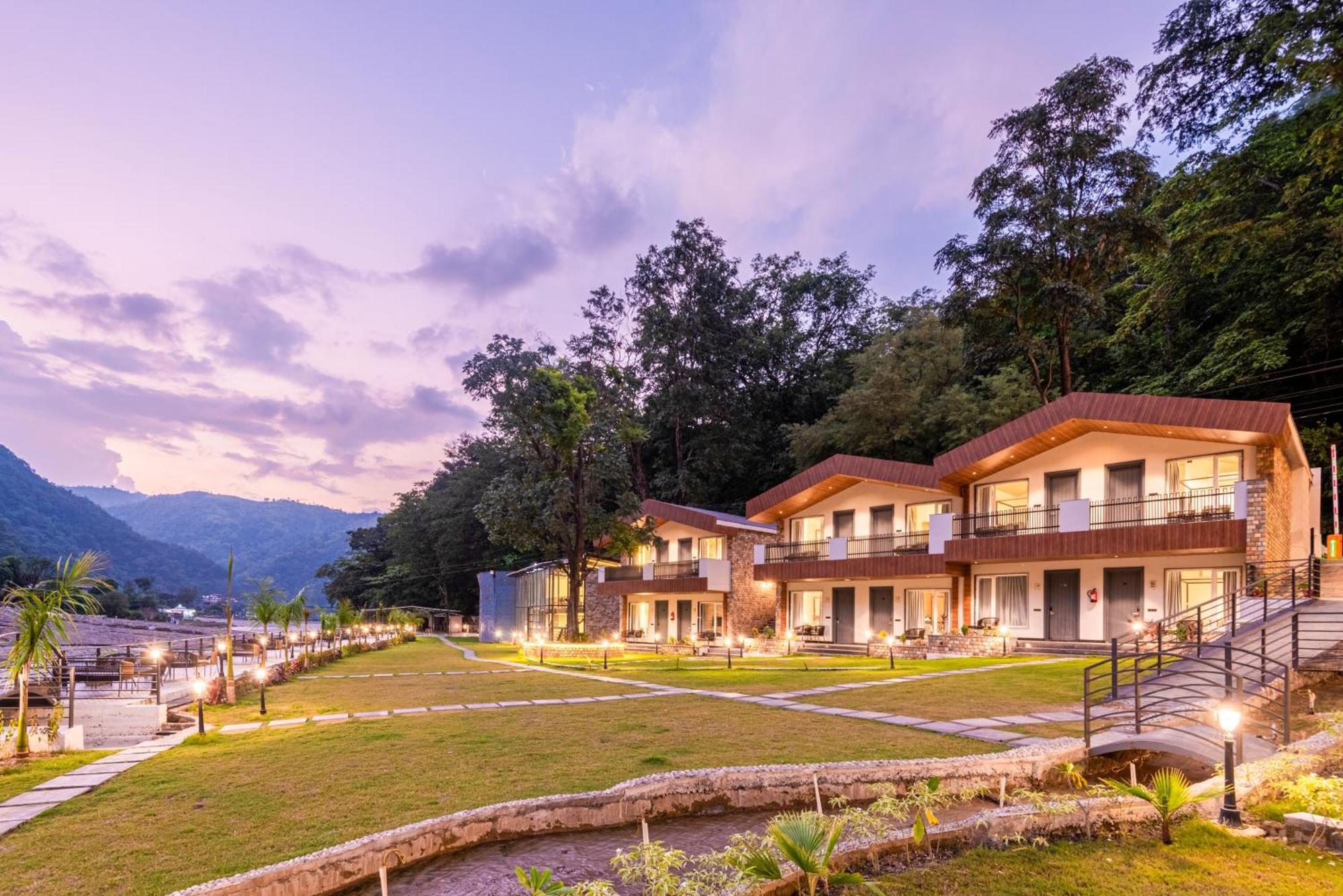 Dls Divine River Resort And Spa, Rishīkesh Екстериор снимка
