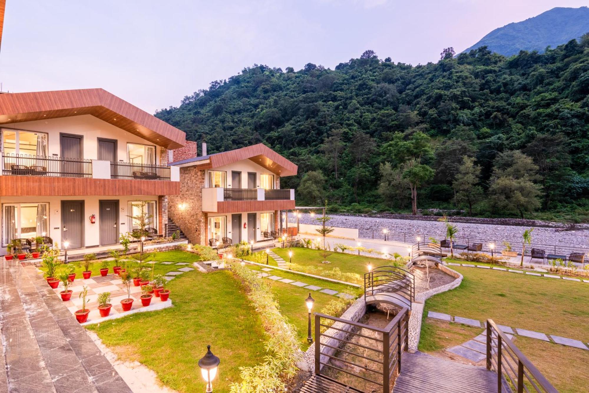 Dls Divine River Resort And Spa, Rishīkesh Екстериор снимка